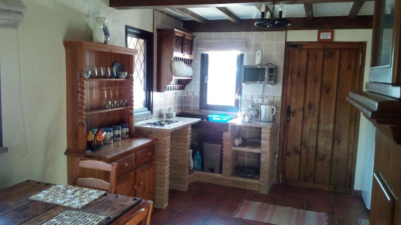 Las Marrojas, Secluded Tudor Country Cottage Algarinejo Exterior foto